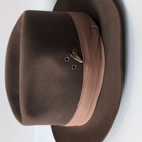 Designer hat - Picture 2 of 6